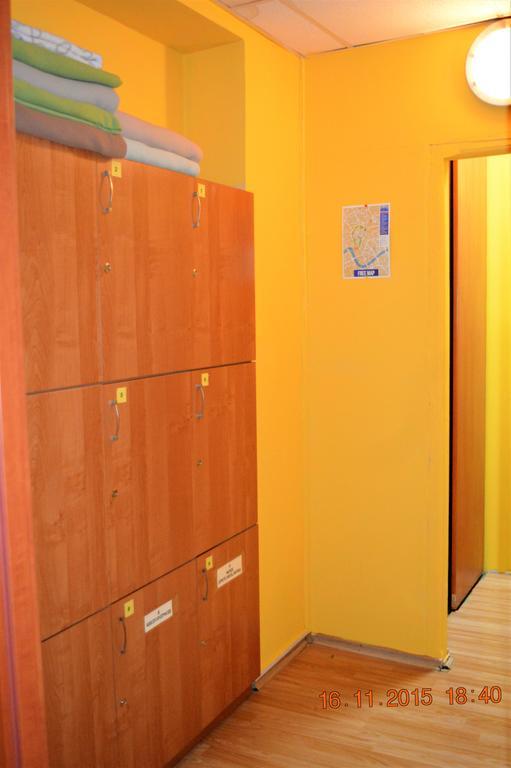 Honey Hostel Krakow Exterior photo